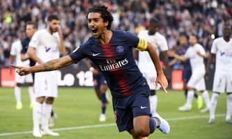 阿贾克斯迎法国杯关键赛，转会期迎来里程碑，赛场秩序良好，轮换策略成焦点的简单介绍